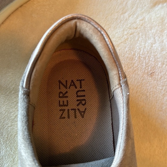 Morrison Naturalizer Grey cushioned lace up sneaker - size 8 grey/brown suede - Picture 6 of 9